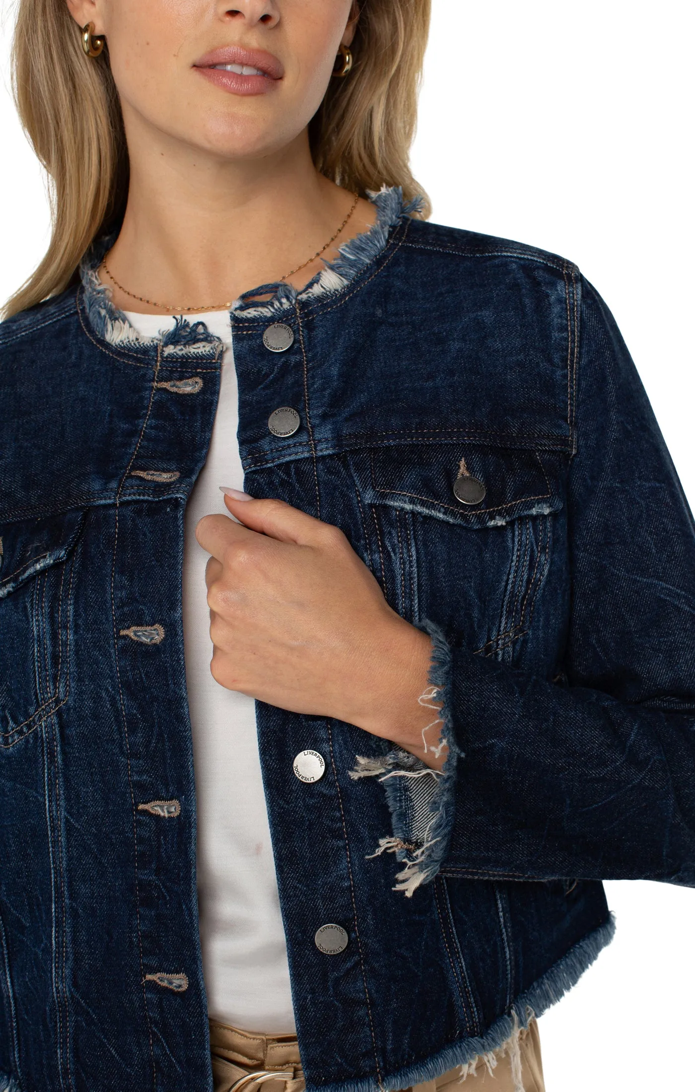 CLASSIC JEAN JACKET WITH FRAY HEM