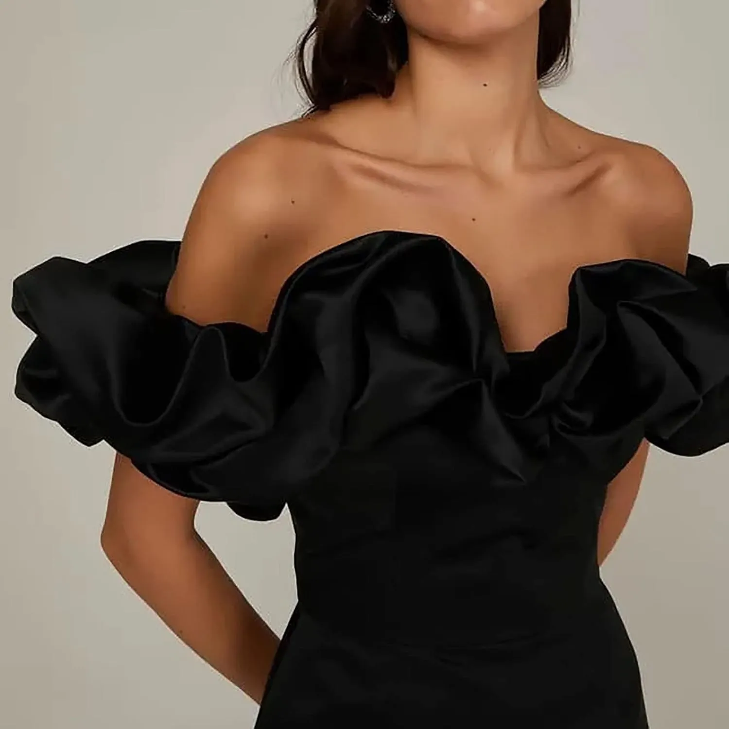 Womens Off Shoulder Strapless Mini Dress Ruffle Trim Ruched Sleeveless Bodycon Party Dressses Elegant Cocktail Dress